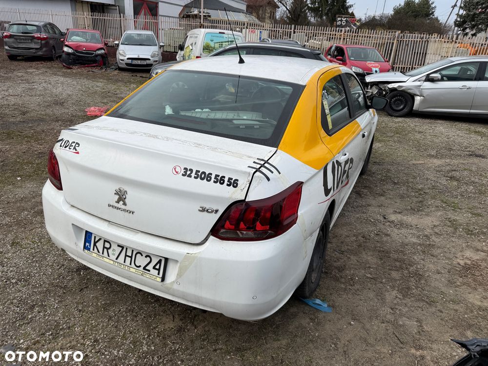 Peugeot 301 - 3