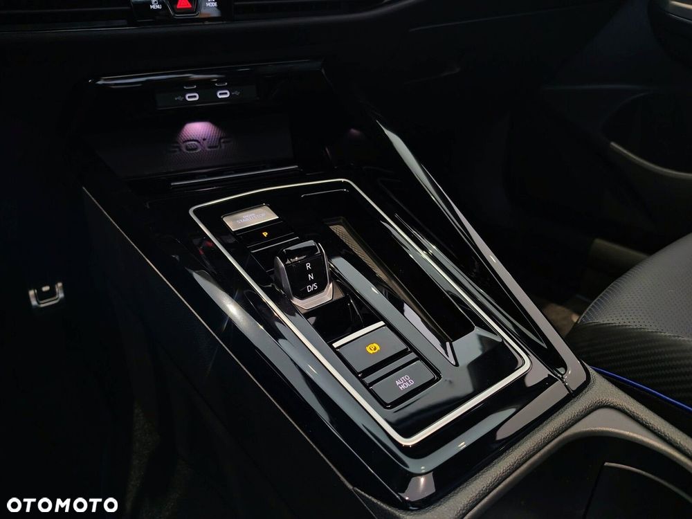 Volkswagen Golf Variant - 28