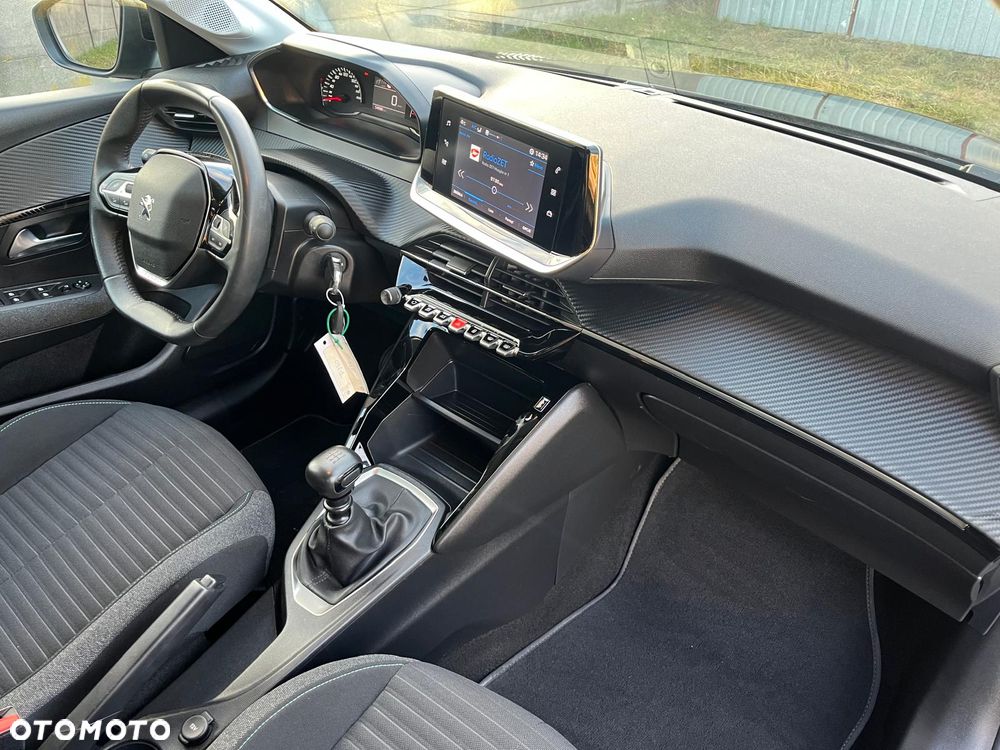 Peugeot 208 - 7