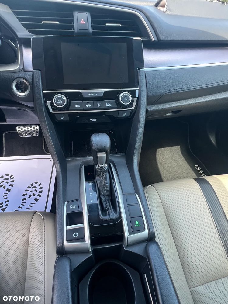 Honda Civic 1.5 T Executive CVT - 23