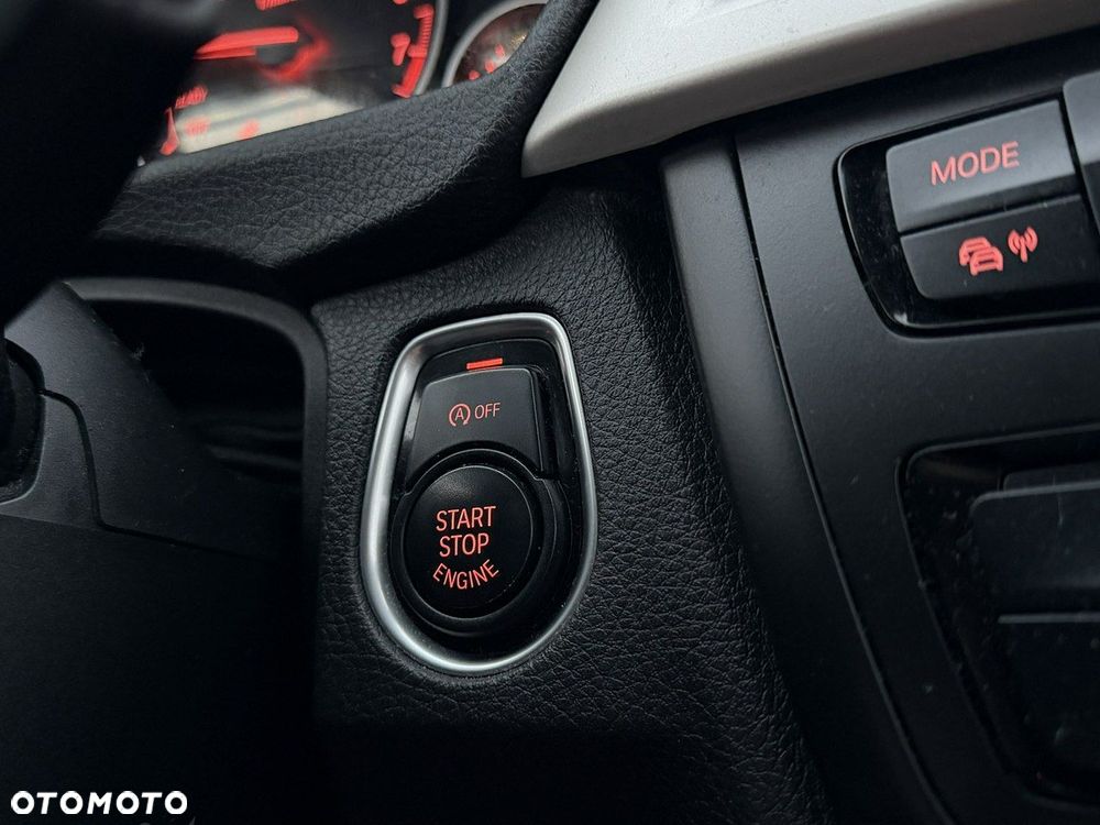 BMW Seria 3 316i - 32