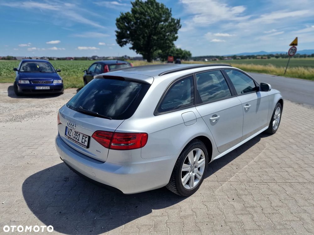 Audi A4 Avant 2.0 TDI DPF quattro Ambition - 9