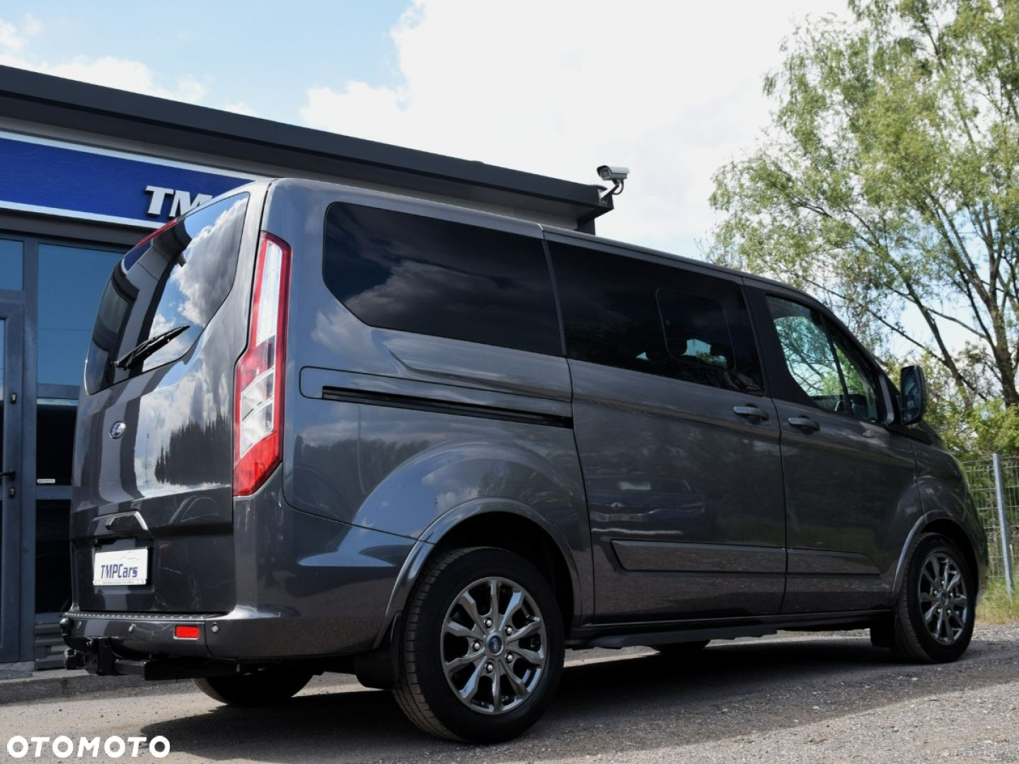 Ford Tourneo Custom - 4