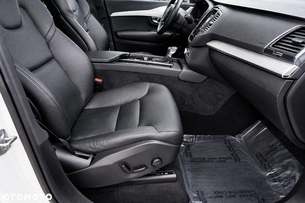 Volvo XC 90 T5 AWD Geartronic Momentum - 10