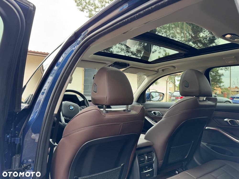 BMW Seria 3 320d xDrive Luxury Line sport - 21