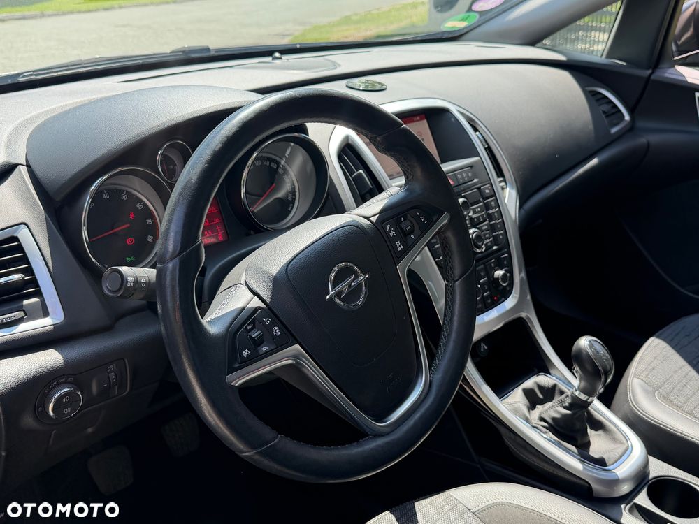 Opel Astra 1.4 Turbo Exklusiv - 12