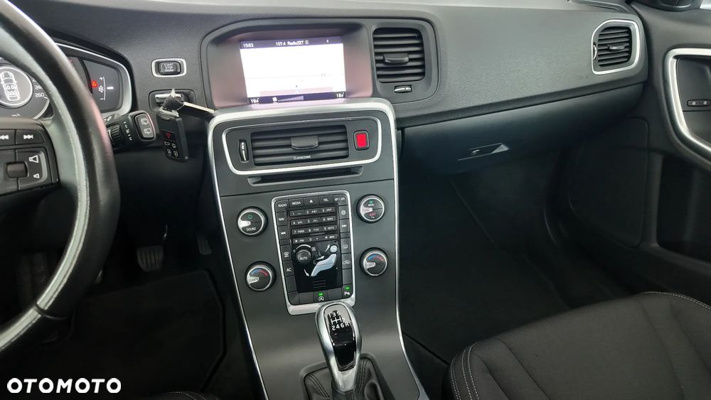 Volvo V60 D2 Drive-E Momentum - 21