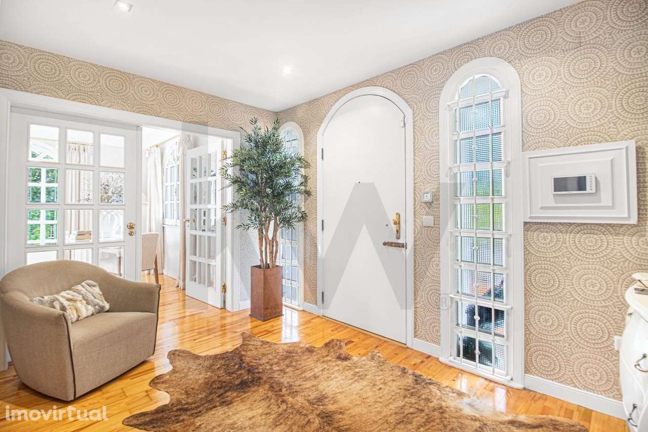 Elegância Clássica e Conforto Moderno: Moradia T4 com Piscina em Santo - Grande imagem: 2/58