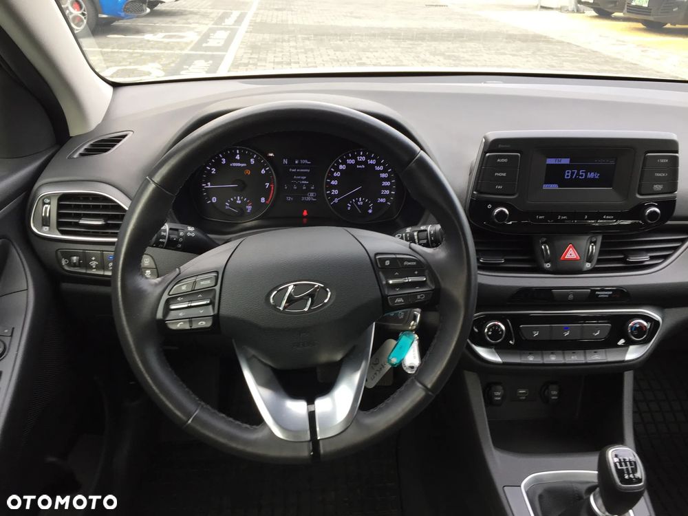 Hyundai i30 1.5 T-GDI 48V Modern - 10