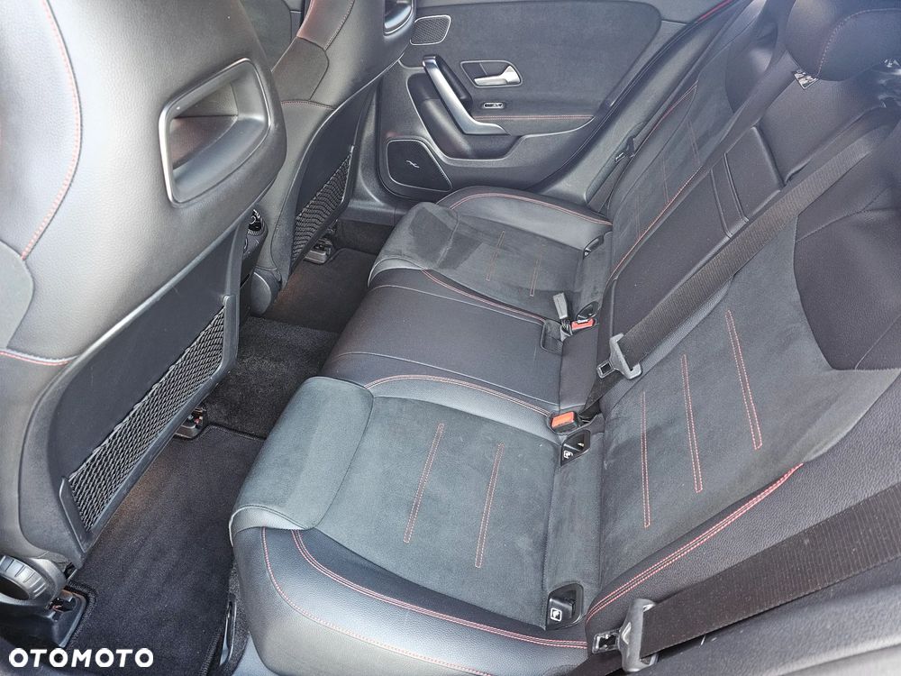 Mercedes-Benz Klasa A 180 d AMG Line 7G-DCT - 9