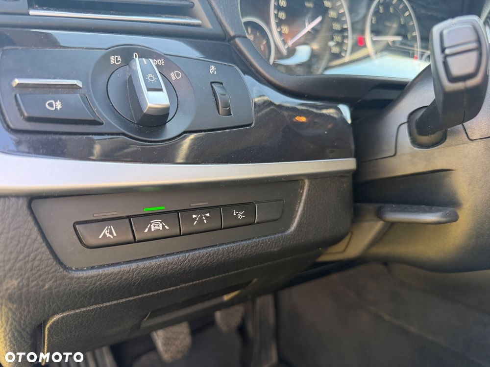 BMW Seria 5 520i Modern Line - 16
