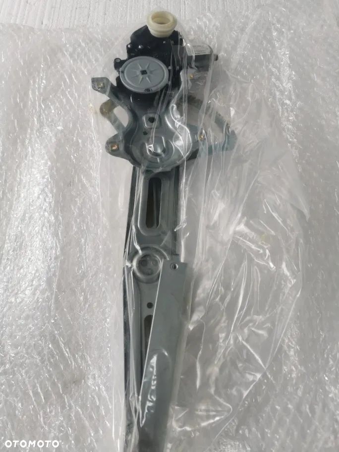 Toyota Auris  podnośnik szyby 69810-0D430 - 1