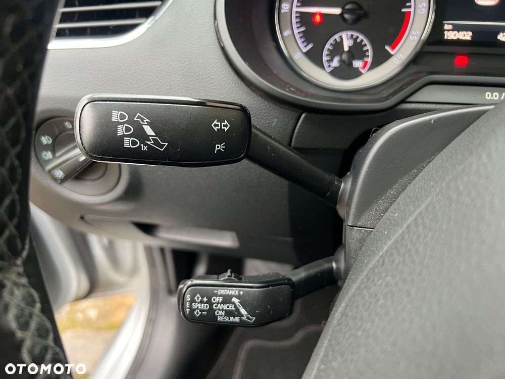 Skoda Octavia 1.6 TDI DSG Ambition - 26