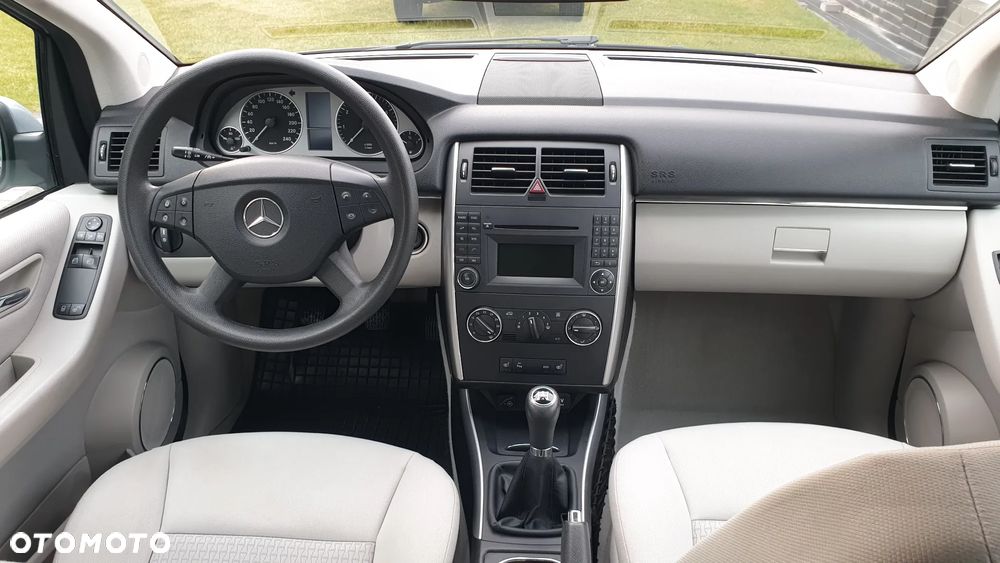 Mercedes-Benz Klasa B 180 BlueEFFICIENCY Edition - 12