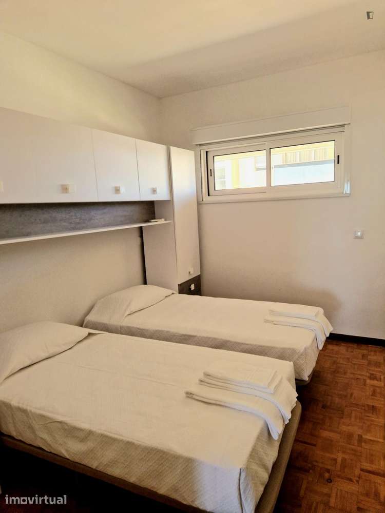 Apartamento com 2 quartos - localizado em Portimao - Grande imagem: 3/32