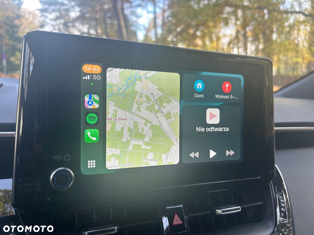 Toyota Corolla 1.8 Hybrid Comfort - 29