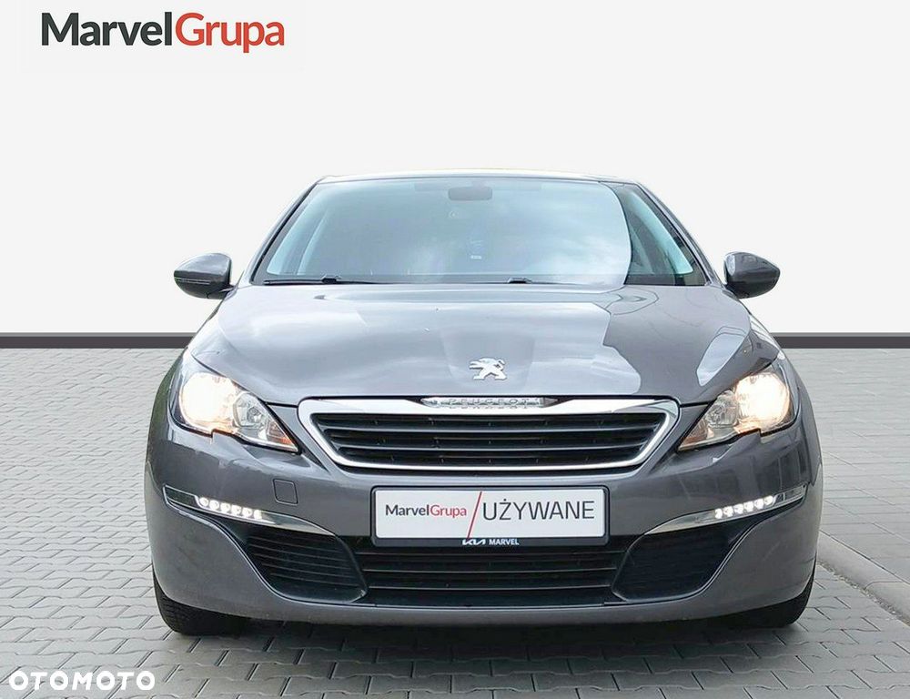 Peugeot 308 - 8
