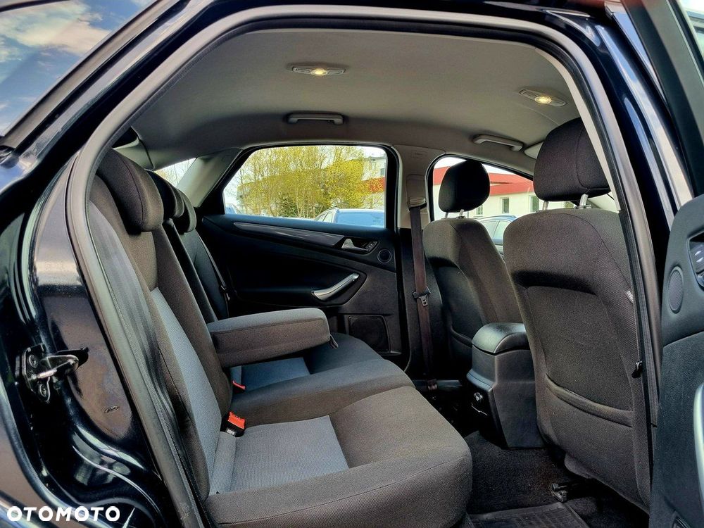 Ford Mondeo 2.0 TDCi Trend - 12