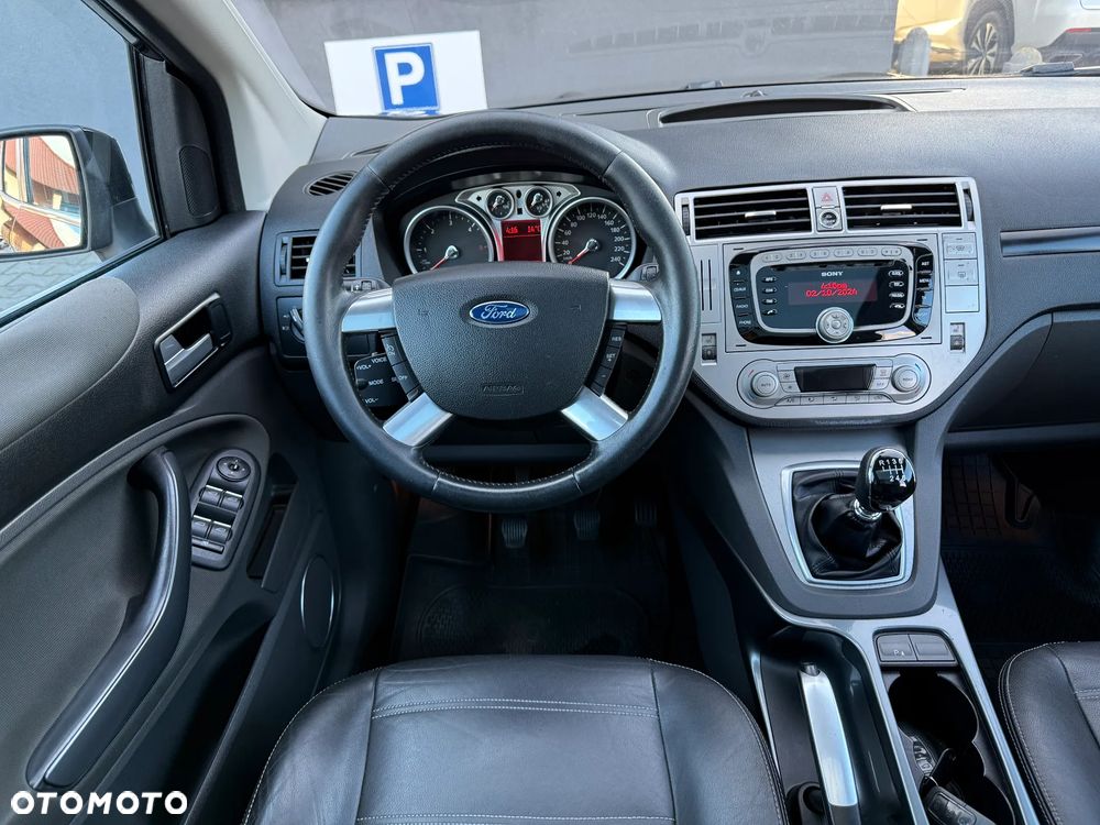 Ford Kuga - 31