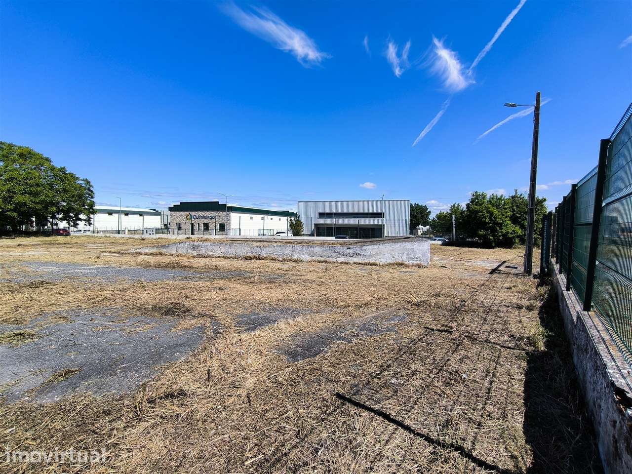 Armazém em lote de 2564m2, Parque das Empresas - Grande imagem: 5/26