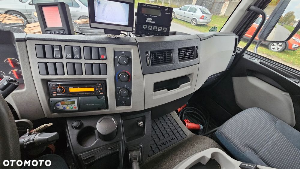 Volvo FL 240 CHŁODNIA - 23