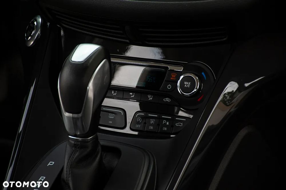 Ford Kuga - 12