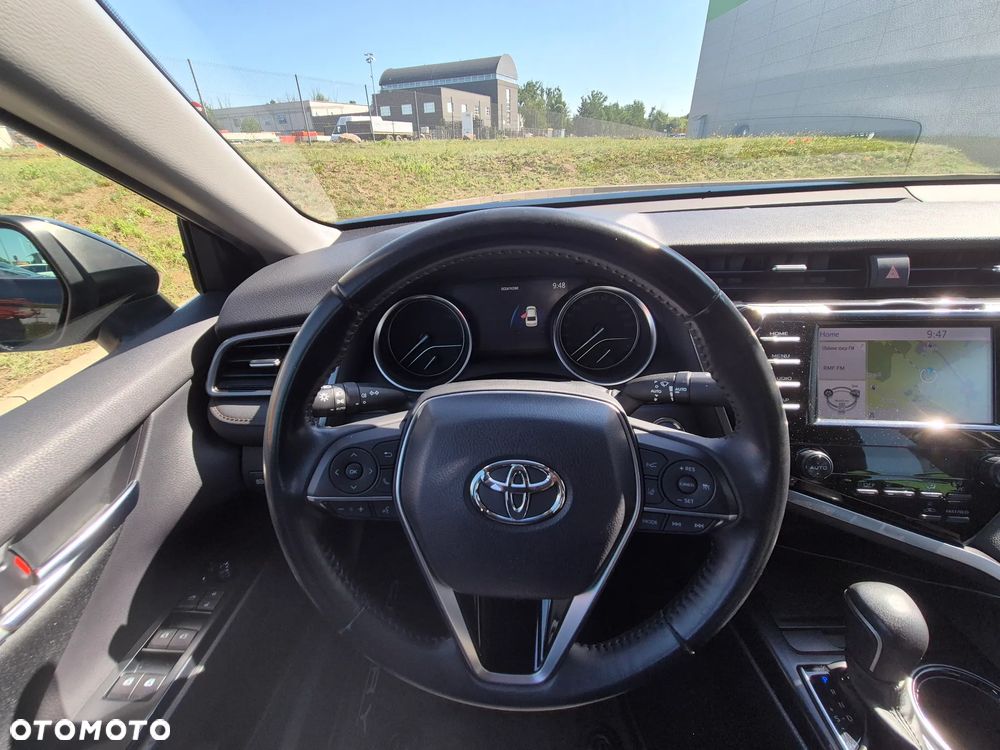 Toyota Camry 2.5 Hybrid Comfort CVT - 8