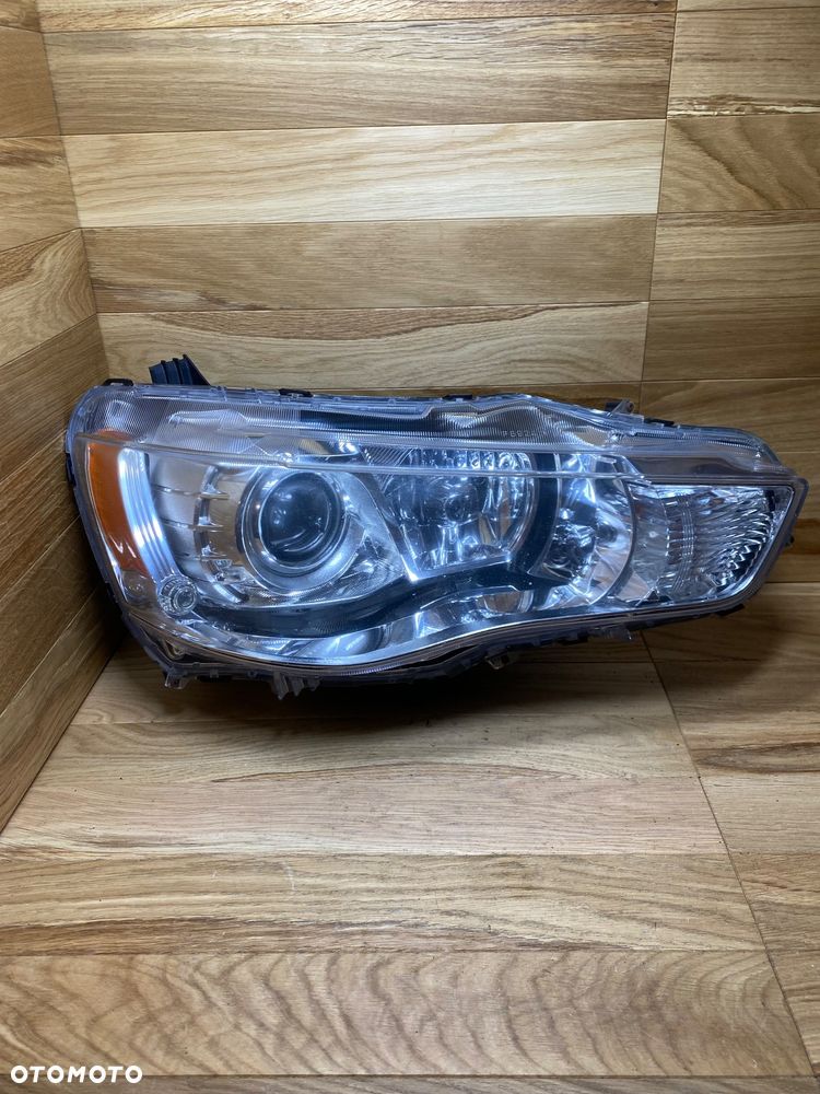 Mitsubishi ASX xenon lampa prawa EU - 1