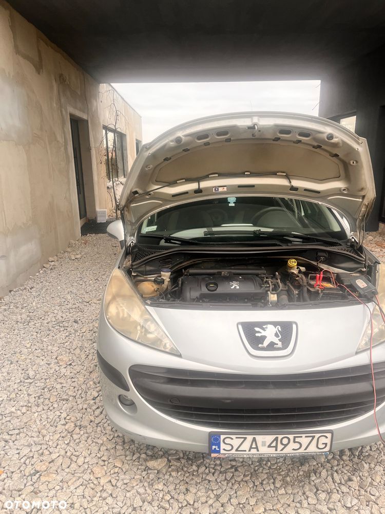 Peugeot 207 1.4 16V Presence - 4