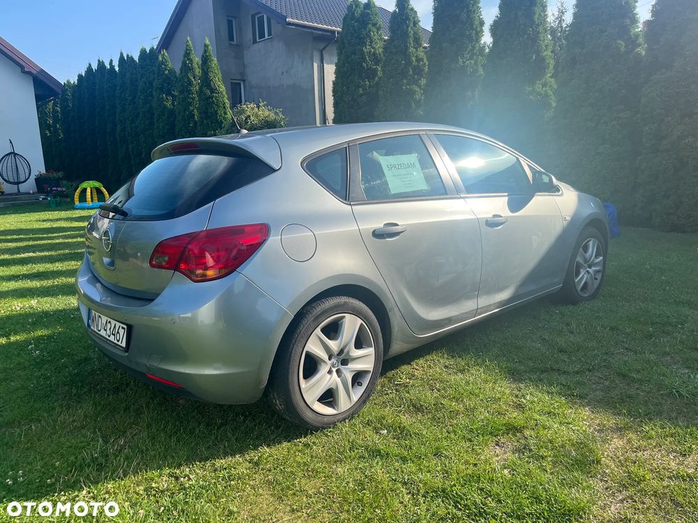 Opel Astra 1.6 Enjoy - 4