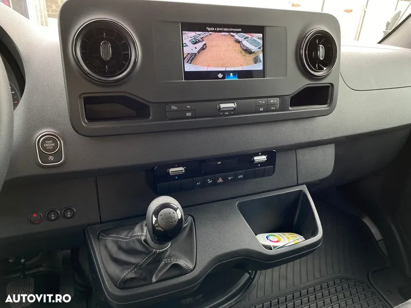 Mercedes-Benz Sprinter microbuz - 21