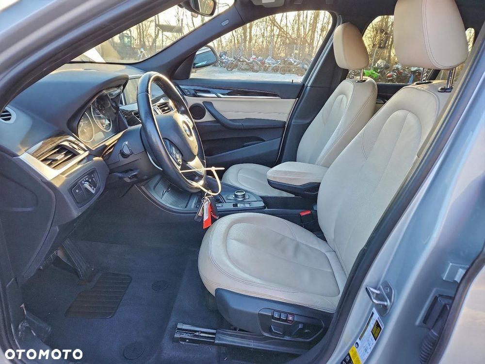 BMW X1 xDrive25i Sport Line - 8