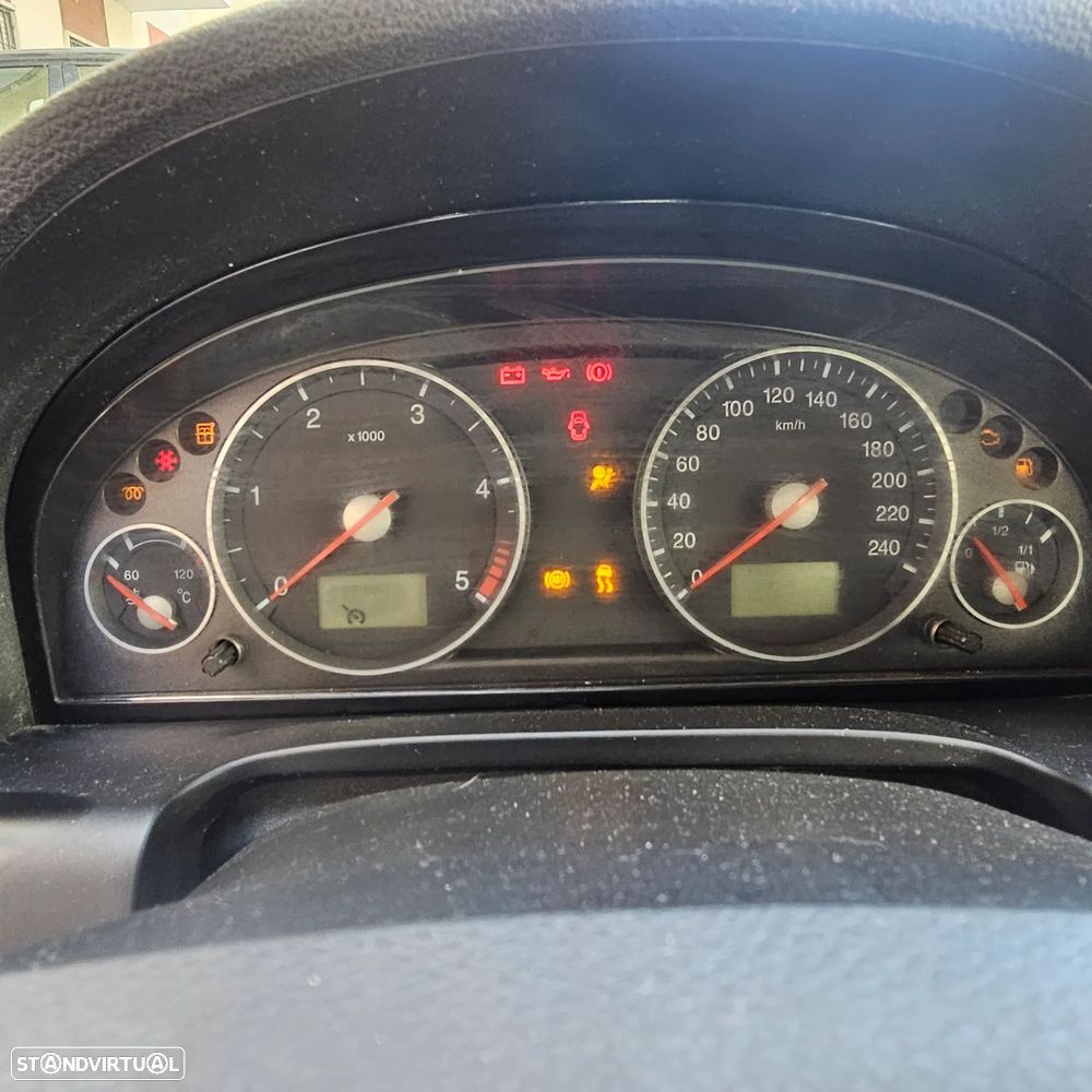 Ford Mondeo 2.0 TDCI Trend - 33