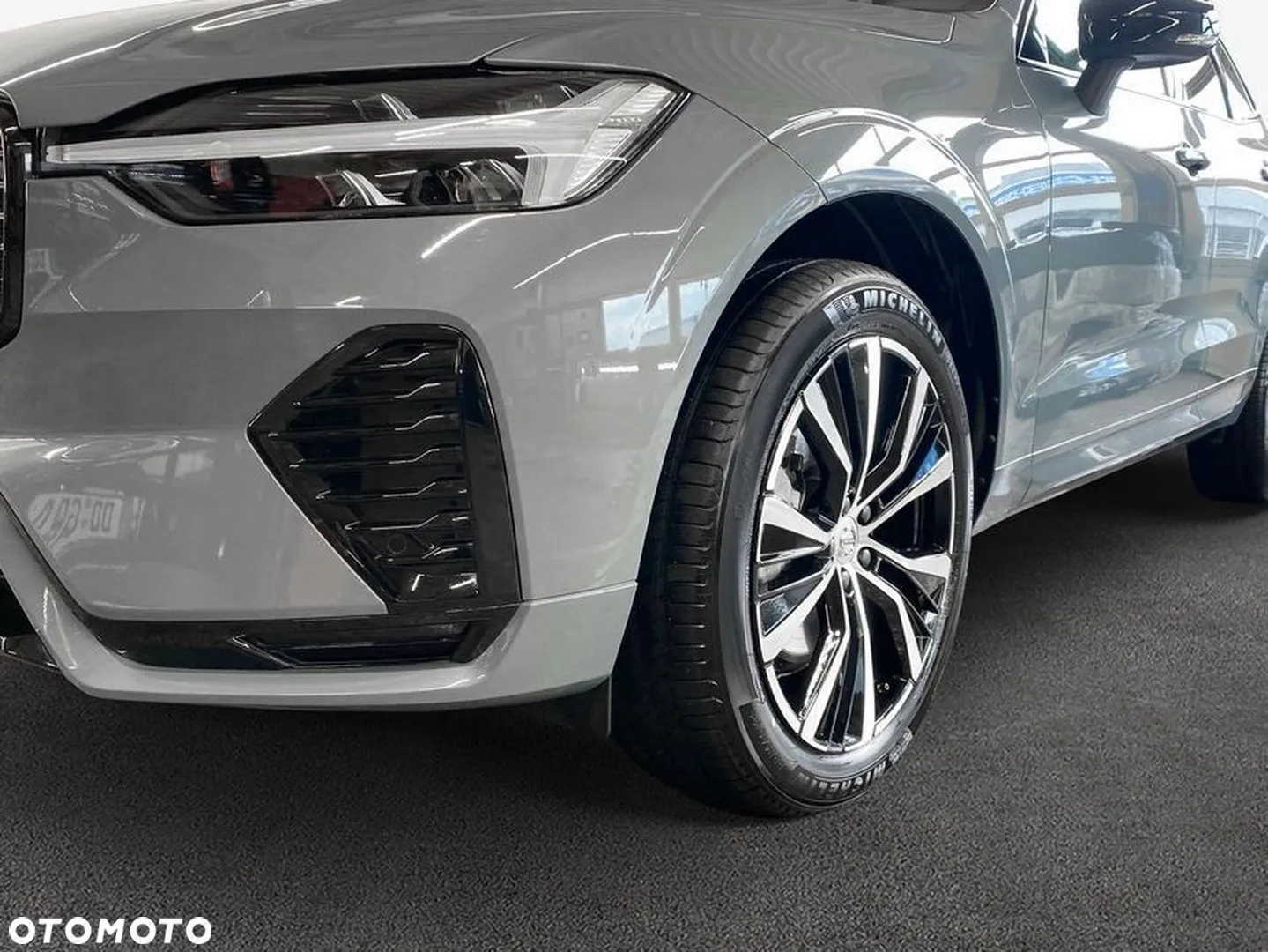 Volvo XC 60 B4 B Plus Dark - 30