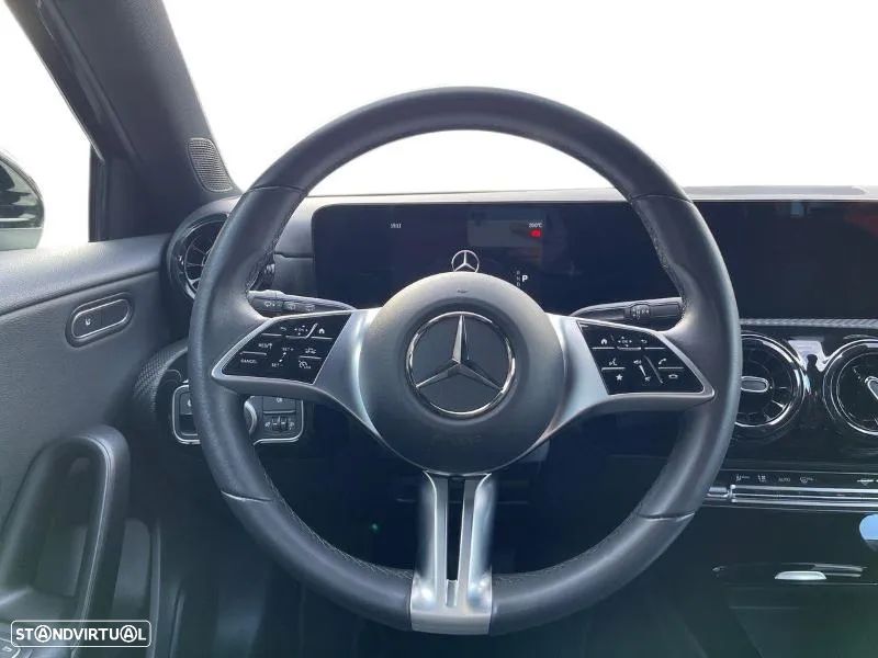 Mercedes-Benz A 200 Standard - 13