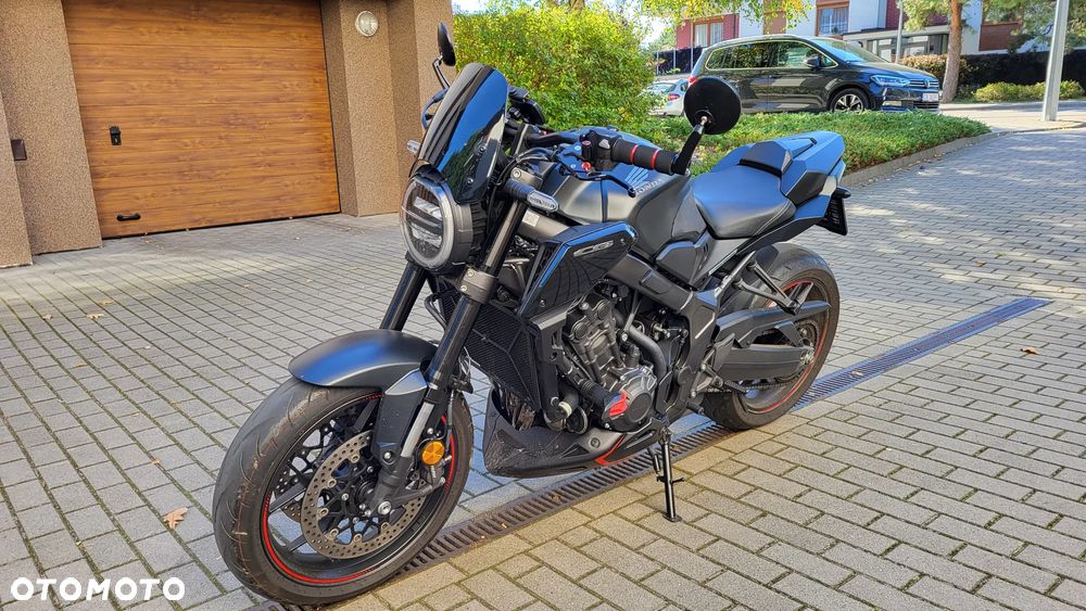 Honda CB - 10