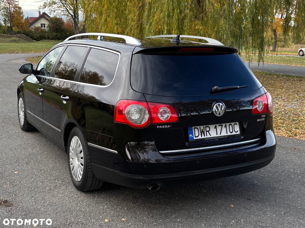 Volkswagen Passat 1.6 TDI DPF BlueMot Comfortline - 4