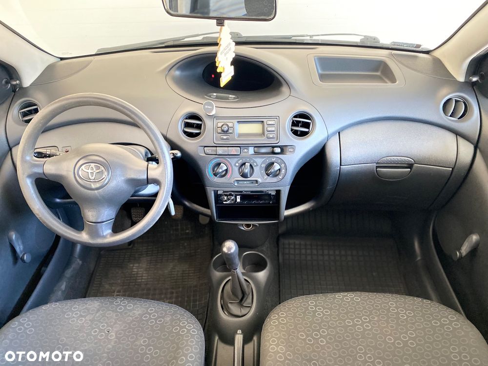 Toyota Yaris 1.0 Luna - 11
