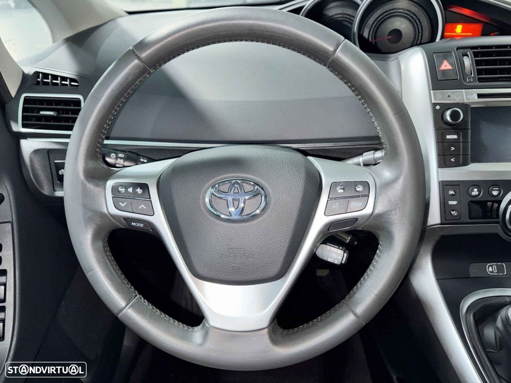 Toyota Verso 1.6 D-4D Comfort - 8