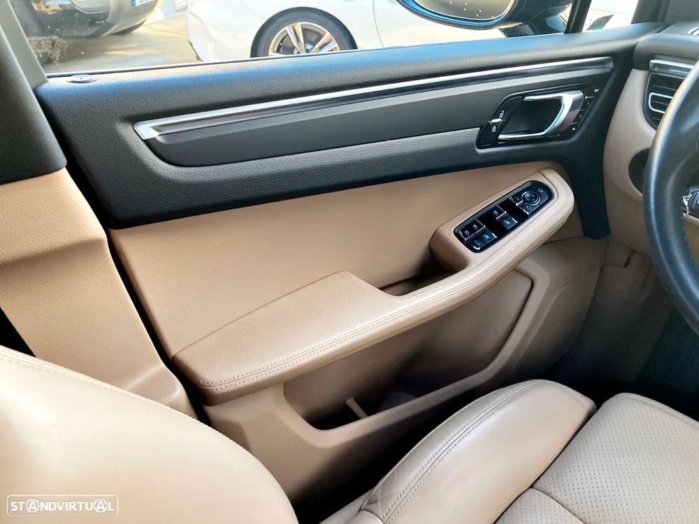 Porsche Macan Standard - 12