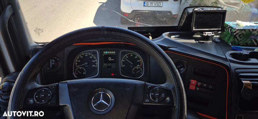 Mercedes-Benz ATEGO  818 - 5