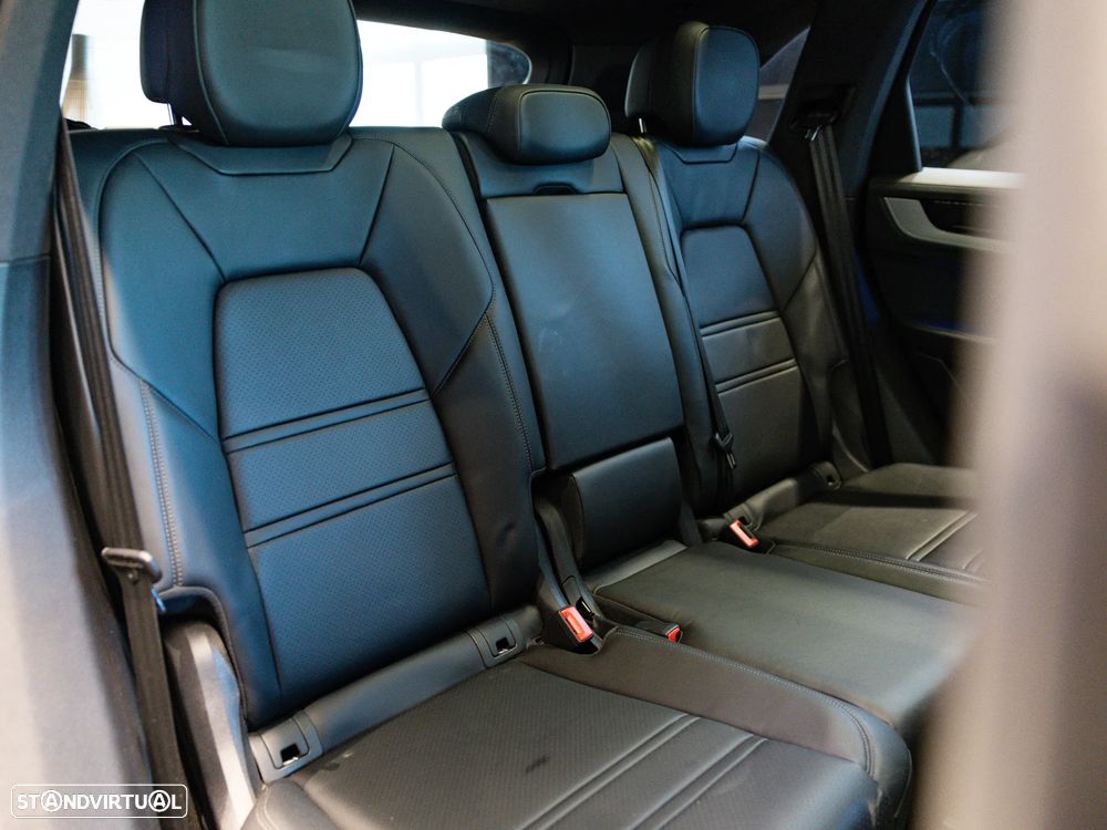 Porsche Cayenne E-Hybrid - 40