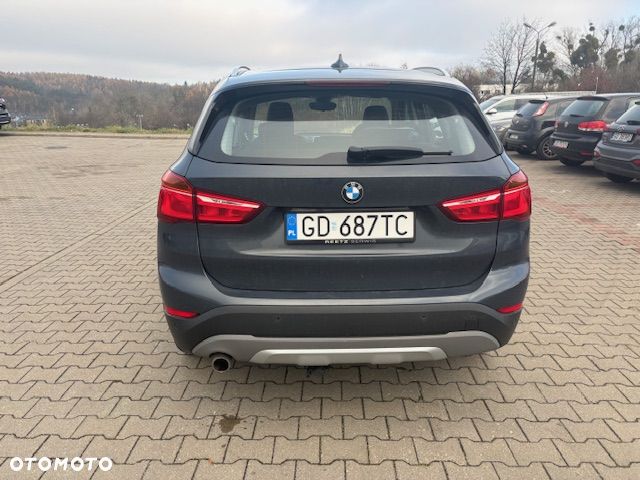 BMW X1 sDrive18i - 6