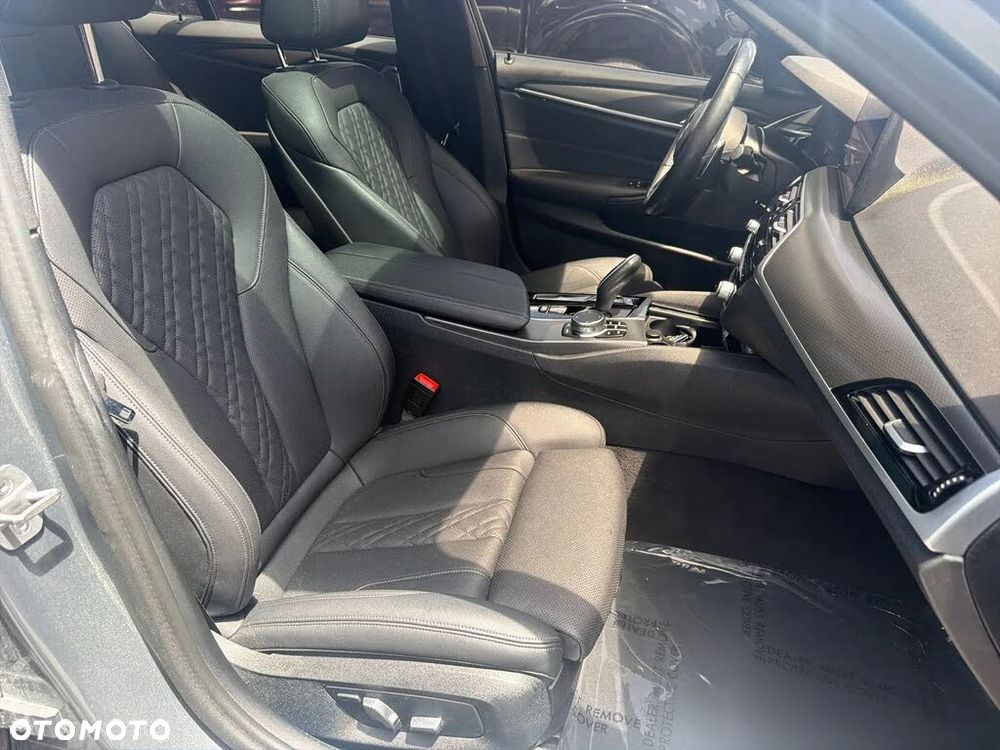 BMW Seria 5 530i - 16