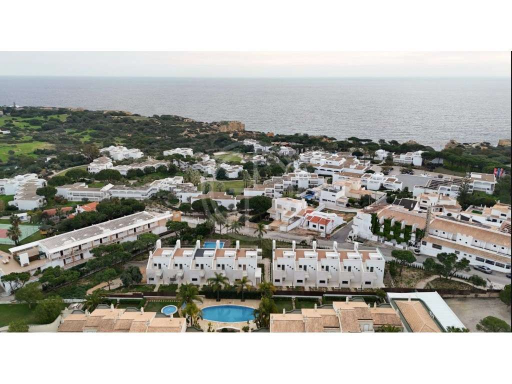 CASAS DO CASTELO - Grande imagem: 1/19