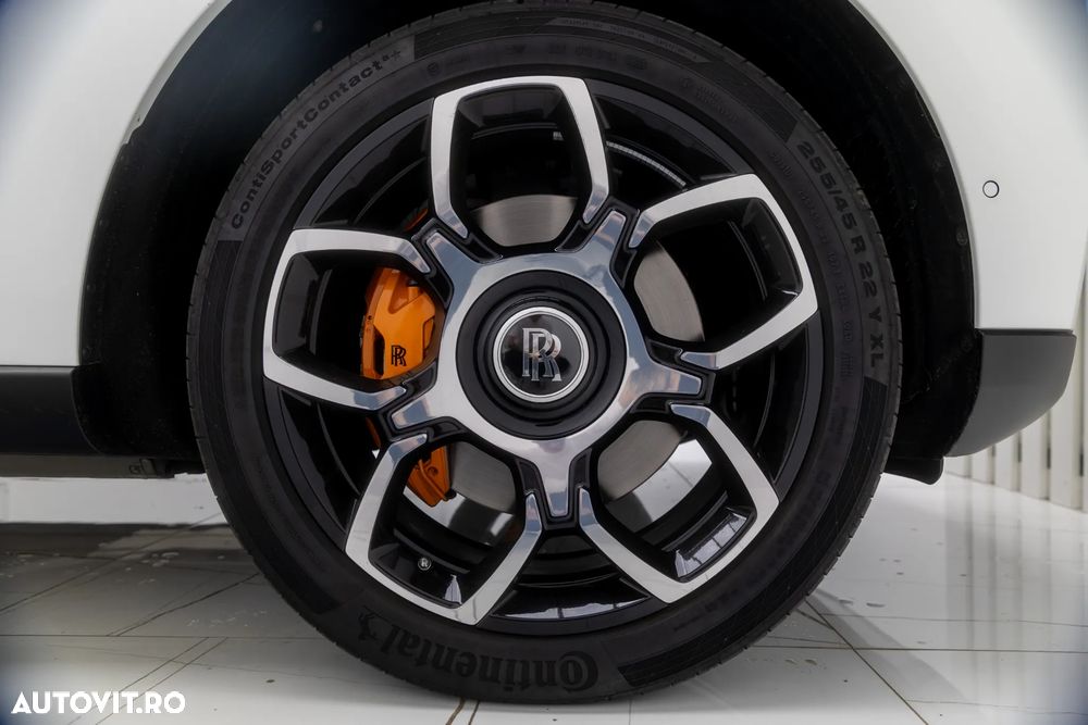 Rolls-Royce Cullinan - 14