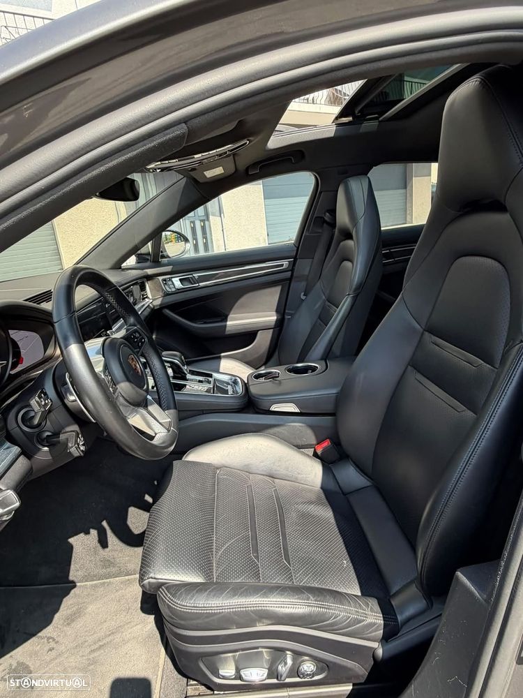Porsche Panamera 4 S - 12
