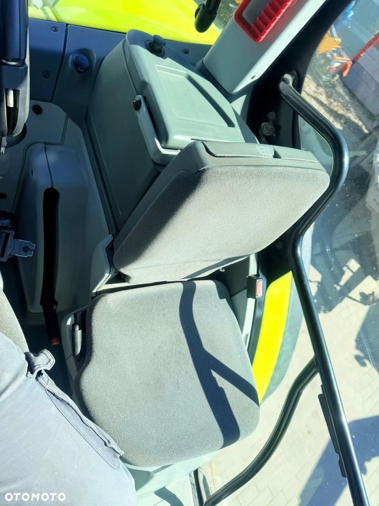 Claas Axion 830 CEBIS - 23