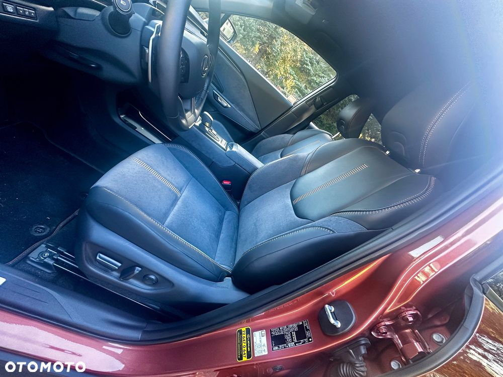 Lexus LBX 1.5 Hybrid Cool - 9