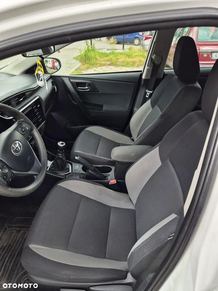 Toyota Auris 1.33 VVT-i Active - 13